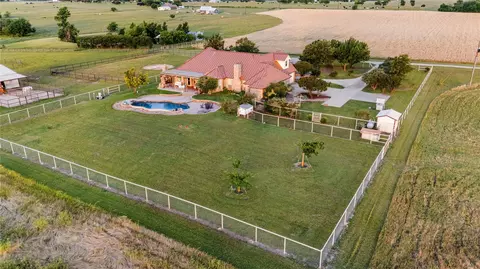 590 County Road 385, Valley View, TX 76272