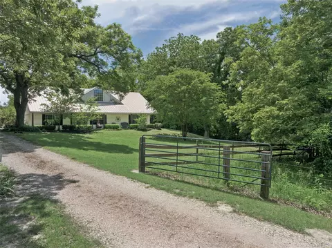 1000 Ballard Rd, Van Alstyne, TX 75495