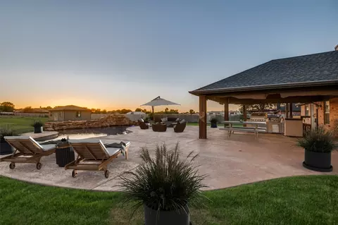 10260 E Rancho Diego Ln, Crowley, TX 76036