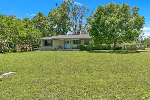 309 School House Rd, Paradise, TX 76073