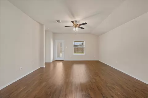 3109 Jackal Dr, Lorena, TX 76655 photo 4