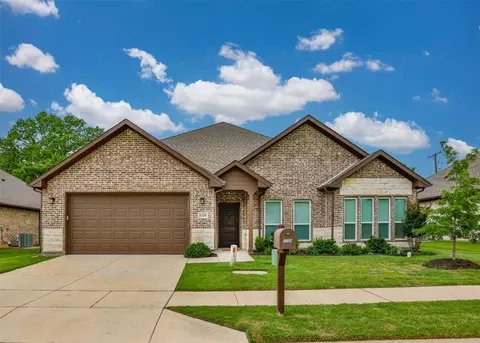 1129 Vintage Ave, Gainesville, TX 76240