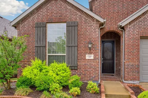 1809 13th St, Argyle, TX 76226 photo 3