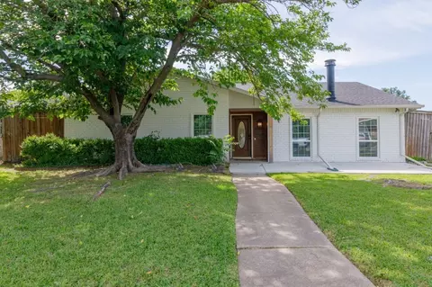 3510 Knoll Point Dr, Garland, TX 75043