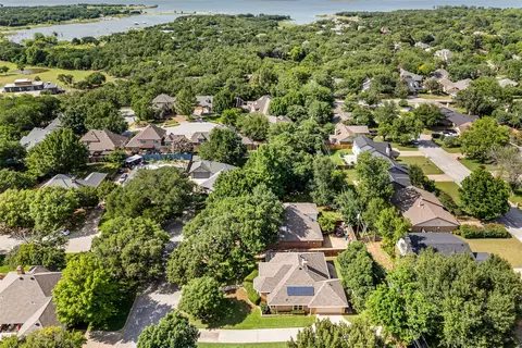 2818 Summit Ridge St, Grapevine, TX 76051