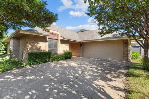 7112 Stonehaven Ct, Fort Worth, TX 76179
