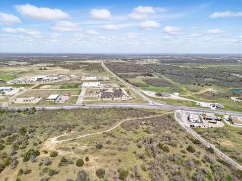 000 N Main St, Jacksboro, TX 76458