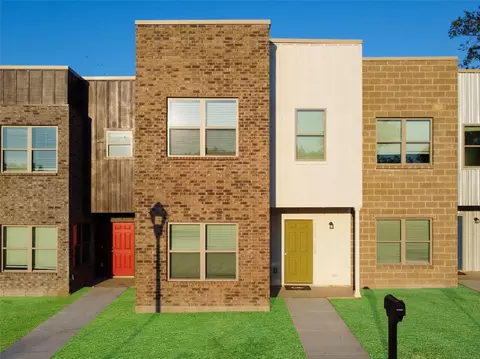 1703 St Louis Ave, Fort Worth, TX 76110