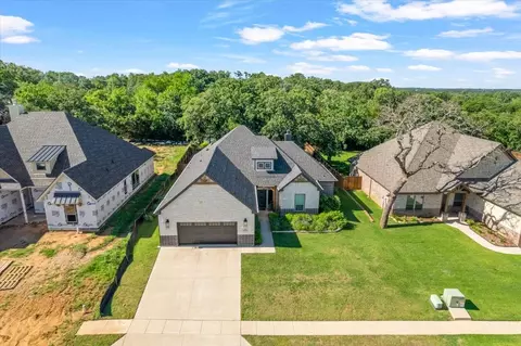184 Lakeview Cir, Pilot Point, TX 76258 photo 5