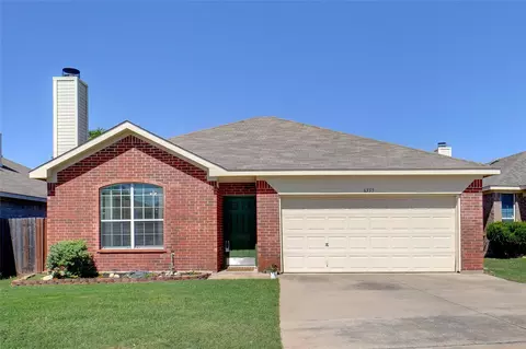 6333 Downeast Dr, Fort Worth, TX 76179