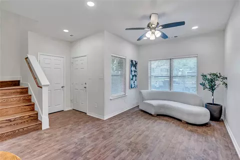 1723 St Louis Ave #109, Fort Worth, TX 76110