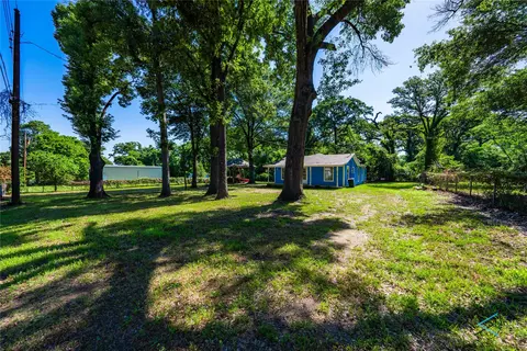 208 Lynn Creek Cv, Mabank, TX 75156