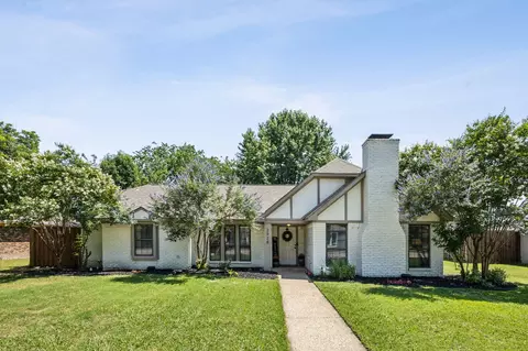 2928 Regal Rd, Plano, TX 75075