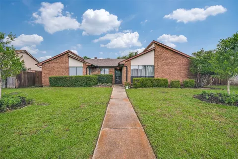 1316 Devonshire Ln, Mesquite, TX 75150 photo 3