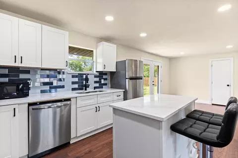 Kitchen - 1145 E Sunset St, Waco, TX 76704 photo 3 of 3