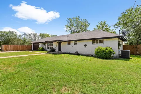 Exterior - 1145 E Sunset St, Waco, TX 76704 photo 4 of 9