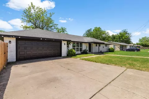 Exterior - 1145 E Sunset St, Waco, TX 76704 photo 2 of 9