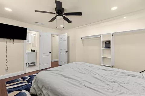 Bedroom - 1145 E Sunset St, Waco, TX 76704 photo 6 of 6