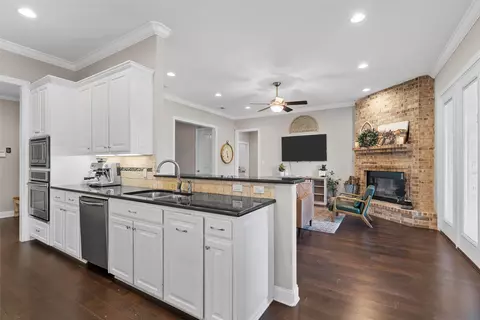41 N Shore Cir, Waco, TX 76708 photo 19