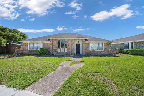 2402 Country Club Pkwy, Garland, TX 75041