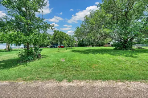 538 River Park Rd, Mcgregor, TX 76657