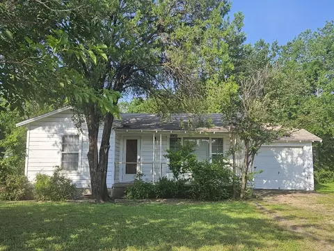 5569 Korth St, Sansom Park, TX 76114
