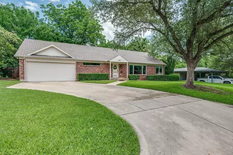 4017 Piedmont Rd, Fort Worth, TX 76116