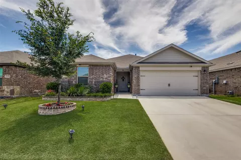 1316 Briar Hill Dr, Denton, TX 76207