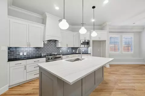 526 E Worth St, Grapevine, TX 76051 photo 13