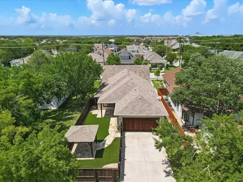 526 E Worth St, Grapevine, TX 76051 photo 38
