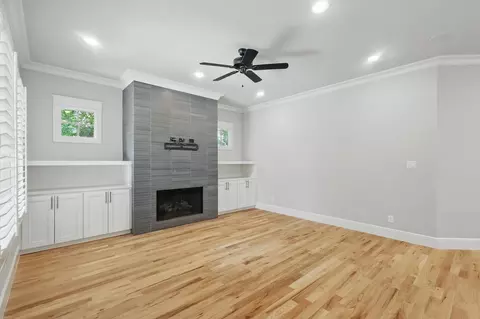 526 E Worth St, Grapevine, TX 76051 photo 17