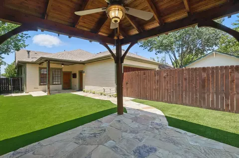 526 E Worth St, Grapevine, TX 76051 photo 36