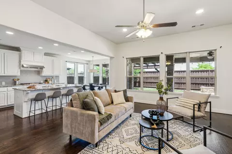 560 Evening Sun Dr, Prosper, TX 75078