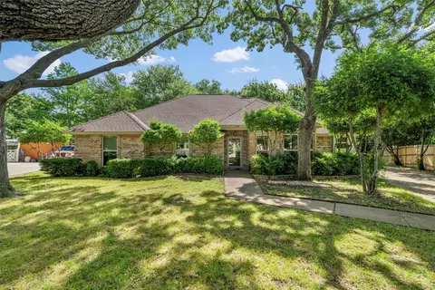 5518 Oak Branch Dr, Arlington, TX 76016