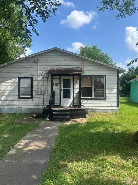 1413 E 8th Ave, Corsicana, TX 75110