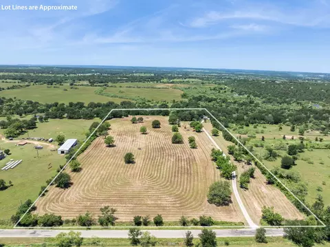 280 S Swanson Rd, Mineral Wells, TX 76067
