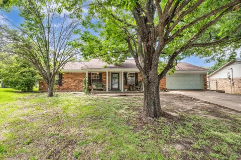 7113 Oxford Dr, Waco, TX 76712