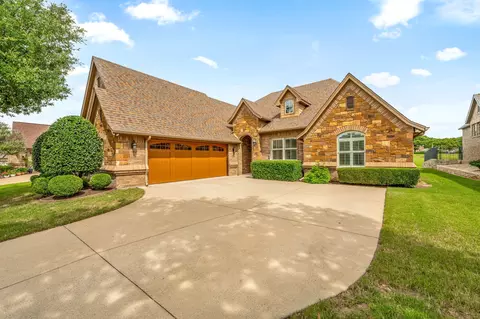 1307 Prestwick Ct, Granbury, TX 76048
