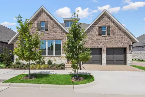 2065 Spotted Fawn Dr, Arlington, TX 76005