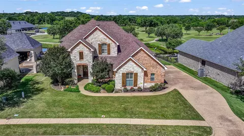 1009 Crown Valley Dr, Weatherford, TX 76087