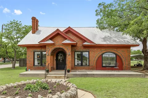 803 Norwood St, Brownwood, TX 76801