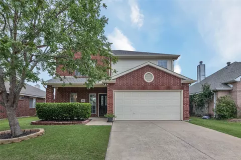 7022 Country Club Dr, Sachse, TX 75048