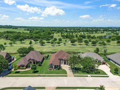 1105 Crown Valley Dr, Weatherford, TX 76087