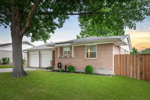 613 Decca Dr, Richardson, TX 75080