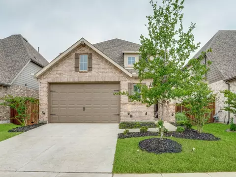 2017 Jumper Fields Dr, Aubrey, TX 76227