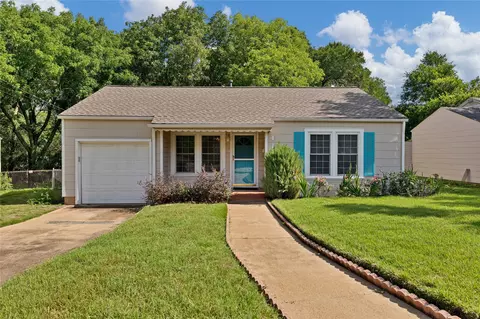 4113 Crestview Dr, Fort Worth, TX 76103