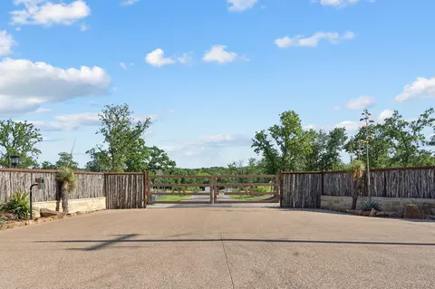 1015 And 1019 Newsom Ranch Way, Azle, TX 76087