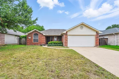 1412 Mockingbird Ln, Desoto, TX 75115