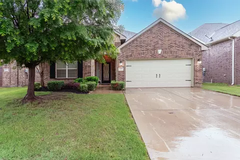 4825 Lazy Oaks St, Fort Worth, TX 76244