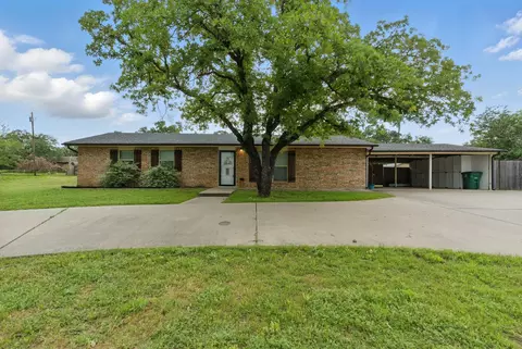 213 Lacewell St, Jacksboro, TX 76458